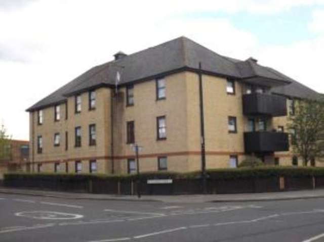  Image of 1 bedroom Flat for sale in Vicarage Lane London E6 at 2B Vicarage Lane East Ham East Ham, E6 6BE