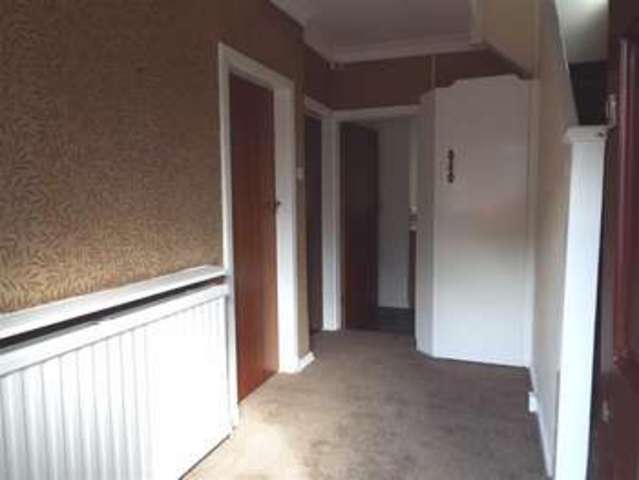  Image of 3 bedroom Property to rent in Chandos Road Prestwich Manchester M25 at Chandos Road Prestwich Prestwich, M25 9WW