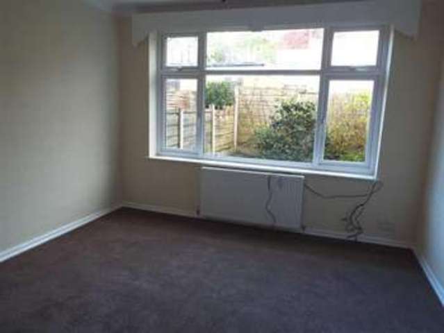  Image of 3 bedroom Property to rent in Chandos Road Prestwich Manchester M25 at Chandos Road Prestwich Prestwich, M25 9WW