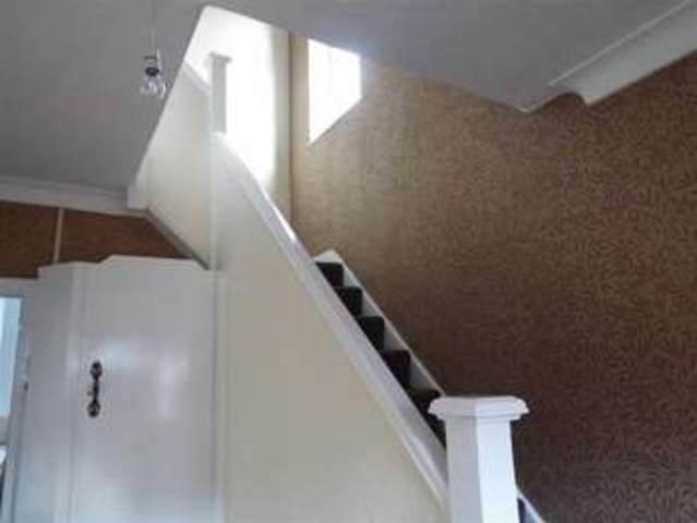 Image of 3 bedroom Property to rent in Chandos Road Prestwich Manchester M25 at Chandos Road Prestwich Prestwich, M25 9WW