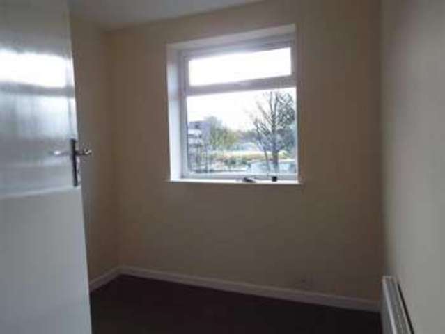  Image of 3 bedroom Property to rent in Chandos Road Prestwich Manchester M25 at Chandos Road Prestwich Prestwich, M25 9WW