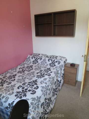  Image of 3 bedroom End of Terrace to rent in Middleham Street Manchester M14 at Middleham Street  Manchester, M14 7NG
