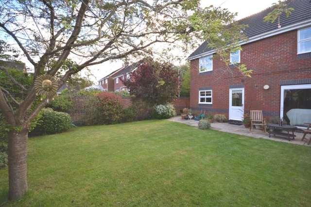 Image of 4 bedroom Detached house for sale in Aberaman Emmer Green Reading RG4 at Aberaman Emmer Green Reading, RG4 8LD