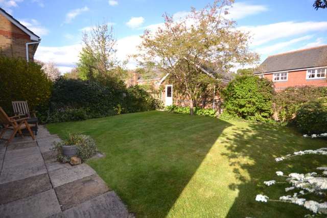  Image of 4 bedroom Detached house for sale in Aberaman Emmer Green Reading RG4 at Aberaman Emmer Green Reading, RG4 8LD
