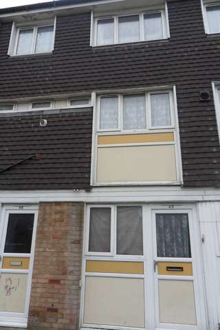  Image of 2 bedroom Flat for sale in Acacia Road London N22 at London, N22 5SB