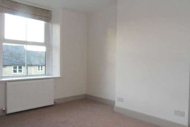  Image of 1 bedroom Apartment to rent in Albion Street Chipping Norton OX7 at 19 Albion Street  Chipping Norton, OX7 5BL
