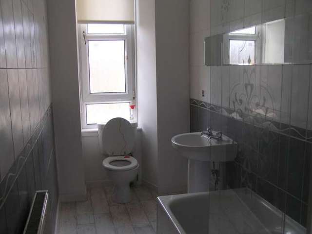  Image of 3 bedroom Flat to rent in Allison Street Glasgow G42 at Allison Street Govanhill Glasgow, G42 8RR