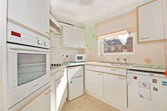  Image of 2 bedroom Retirement Property for sale in Holland Road Hove BN3 at 100-106 Holland Road  Hove, BN3 1LU