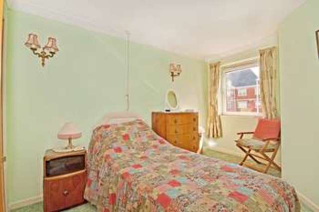  Image of 2 bedroom Retirement Property for sale in Holland Road Hove BN3 at 100-106 Holland Road  Hove, BN3 1LU
