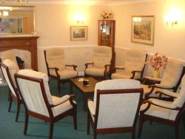  Image of 2 bedroom Retirement Property for sale in Holland Road Hove BN3 at 100-106 Holland Road  Hove, BN3 1LU