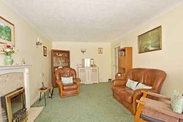  Image of 2 bedroom Retirement Property for sale in Holland Road Hove BN3 at 100-106 Holland Road  Hove, BN3 1LU