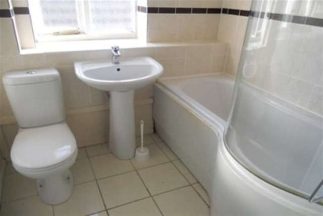 Image of 3 bedroom Semi-Detached house to rent in Anvil Drive Oldbury B69 at Oldbury, B69 2JW