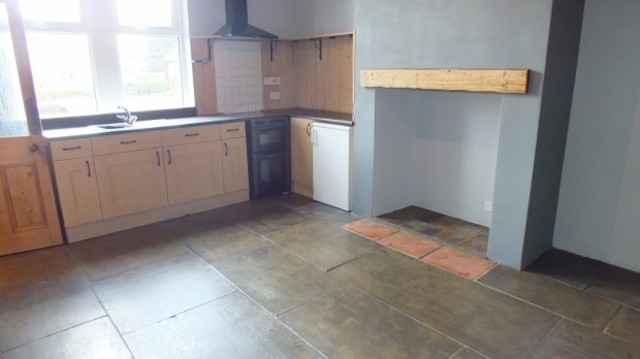  Image of 2 bedroom Terraced house to rent in Asquith Avenue Morley Leeds LS27 at Asquith Avenue Morley Leeds, LS27 9QS