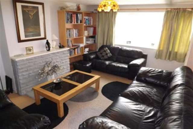  Image of 1 bedroom Detached house to rent in Waldegrave Basildon SS16 at Basildon, SS16 5EG