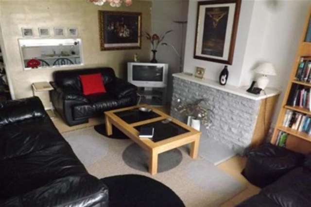  Image of 1 bedroom Detached house to rent in Waldegrave Basildon SS16 at Basildon, SS16 5EG