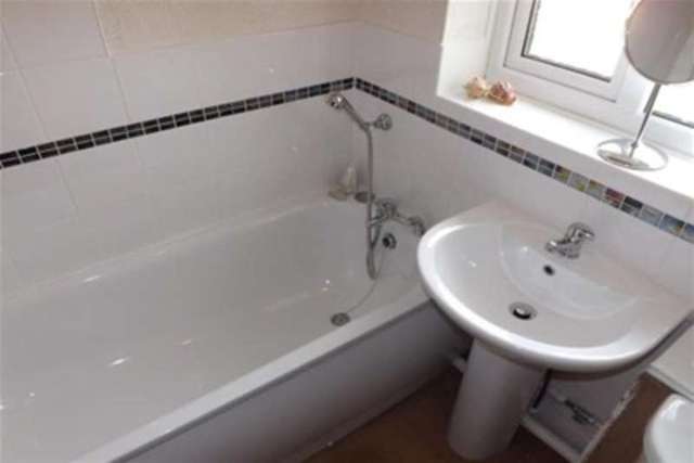  Image of 1 bedroom Detached house to rent in Waldegrave Basildon SS16 at Basildon, SS16 5EG