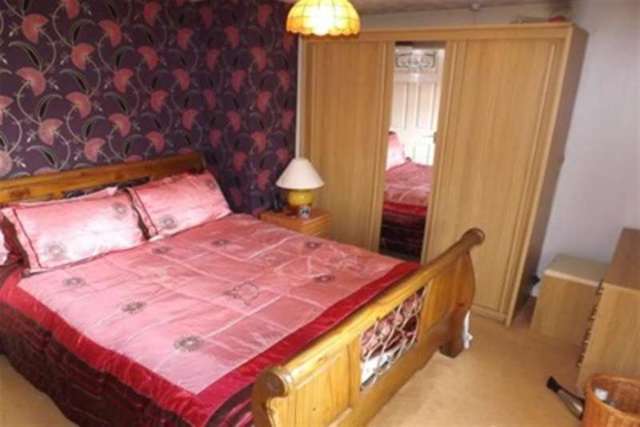  Image of 1 bedroom Detached house to rent in Waldegrave Basildon SS16 at Basildon, SS16 5EG
