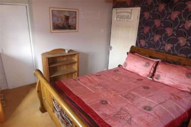  Image of 1 bedroom Detached house to rent in Waldegrave Basildon SS16 at Basildon, SS16 5EG
