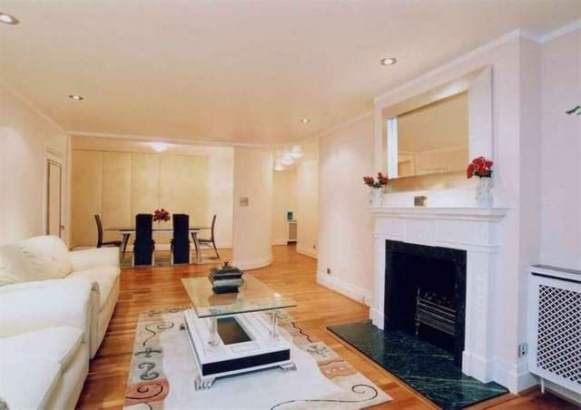  Image of 3 bedroom Flat for sale in Marylebone Road London NW1 at London, NW1 5NB