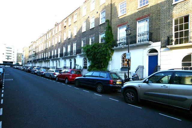  Image of Flat to rent in Balcombe Street London NW1 at Marylebone, NW1 6HD