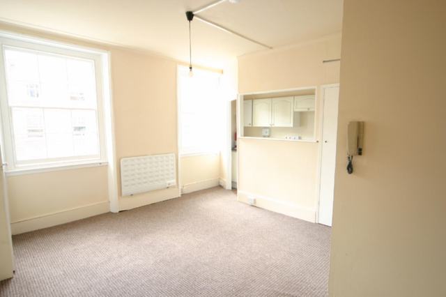  Image of Flat to rent in Balcombe Street London NW1 at Marylebone, NW1 6HH