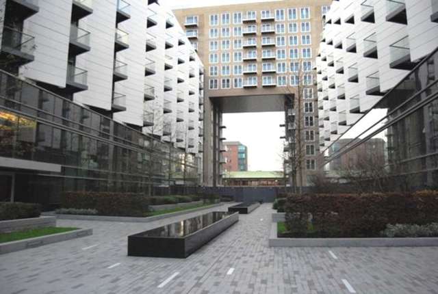  Image of Flat to rent in Baltimore Wharf London E14 at Docklands  London, E14 9EQ