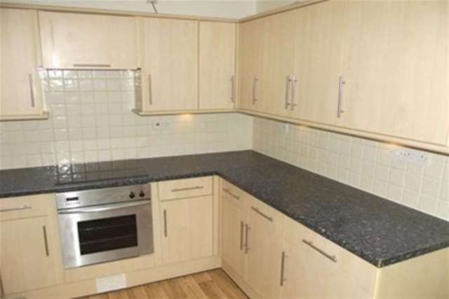  Image of 2 bedroom Flat to rent in Forton Road Gosport PO12 at Gosport, PO12 3HE