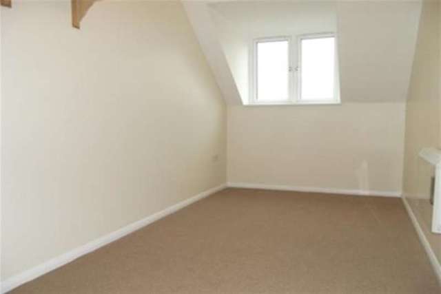  Image of 2 bedroom Flat to rent in Forton Road Gosport PO12 at Gosport, PO12 3HE