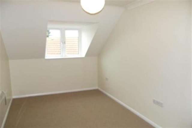  Image of 2 bedroom Flat to rent in Forton Road Gosport PO12 at Gosport, PO12 3HE