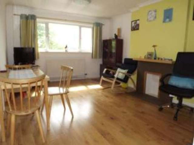  Image of 2 bedroom Maisonette for sale in Sullivan Road Basingstoke RG22 at Basingstoke Hampshire Kempshott, RG22 4DX