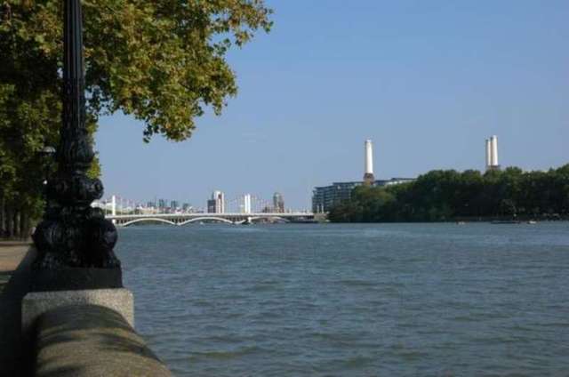  Image of 2 bedroom Flat for sale in Kirtling Street London SW8 at 118 Kirtling Street Nine Elms Nine Elms, SW8 5BN