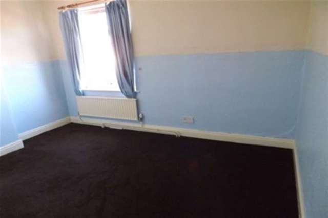  Image of 3 bedroom Detached house to rent in Beighton Street Sutton-in-Ashfield NG17 at Sutton-in-Ashfield, NG17 4EG
