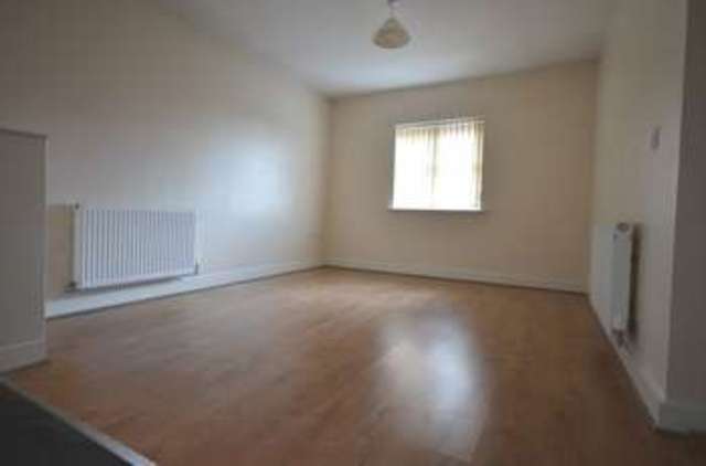  Image of 2 bedroom Flat to rent in Bellflower Close Widnes WA8 at Bellflower Close  Widnes, WA8 9EB