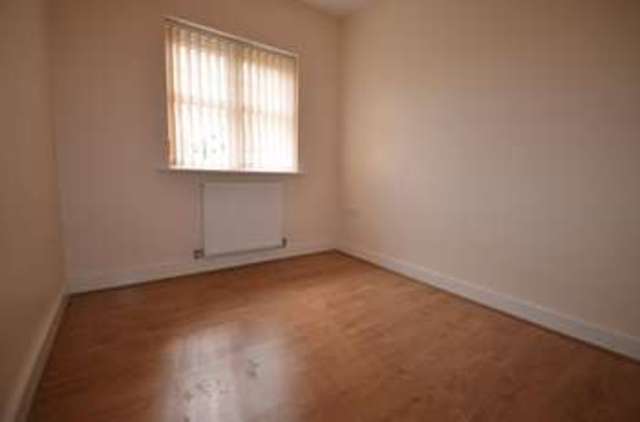  Image of 2 bedroom Flat to rent in Bellflower Close Widnes WA8 at Bellflower Close  Widnes, WA8 9EB