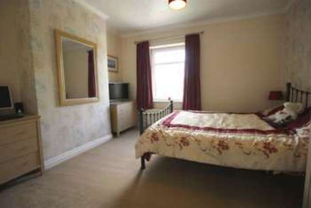  Image of 3 bedroom Terraced house for sale in Beoley Road West Redditch B98 at Redditch Worcestershire Redditch, B98 8LX