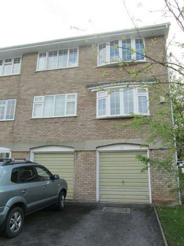  Image of 2 bedroom Flat to rent in Berkshire Drive Congleton CW12 at Berkshire Drive  Congleton, CW12 1SB