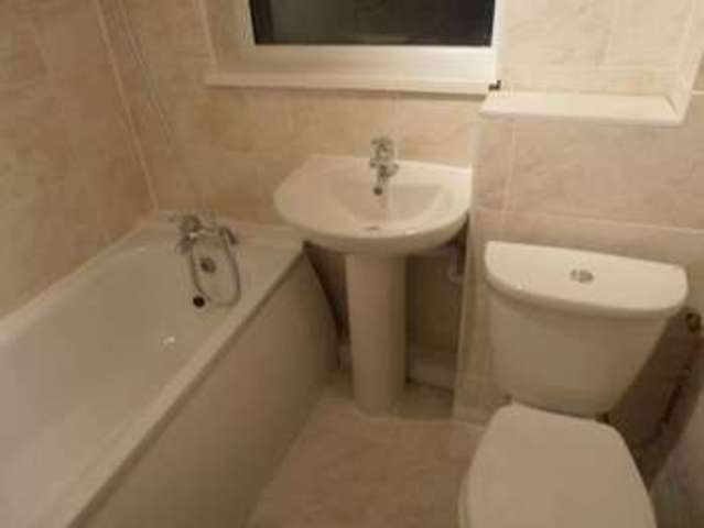  Image of 1 bedroom Detached house to rent in Berrydale Road Hayes UB4 at Berrydale Road  Hayes, UB4 9QN