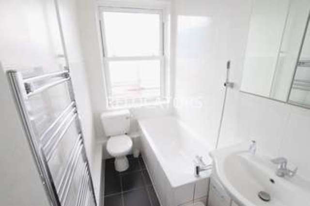  Image of 1 bedroom Flat to rent in Turin Street London E2 at Turin Street  London, E2 6BB