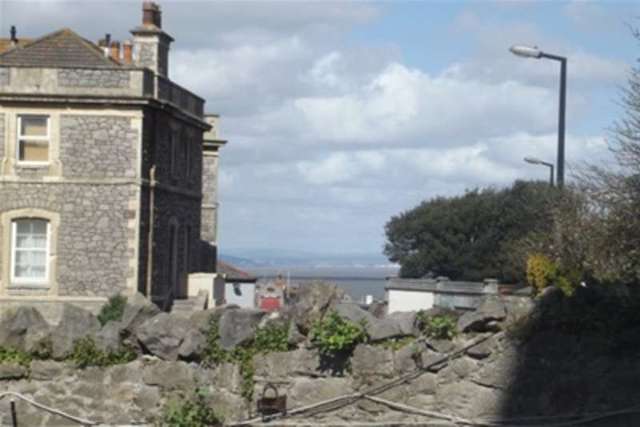  Image of 2 bedroom Flat to rent in Birnbeck Road Weston-super-Mare BS23 at Weston-super-Mare, BS23 2EF