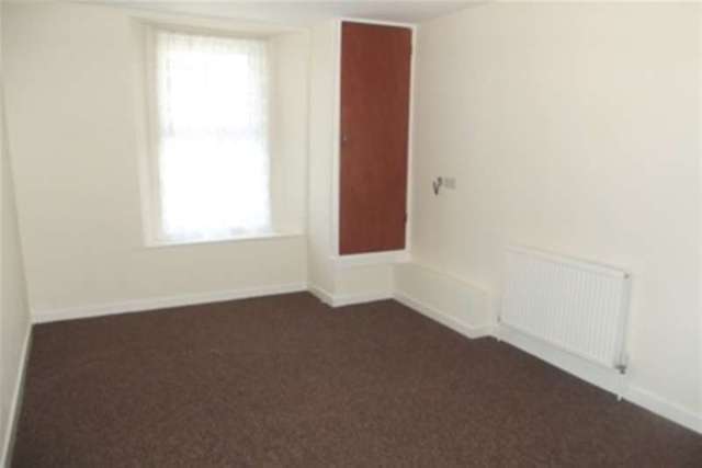  Image of 2 bedroom Flat to rent in Birnbeck Road Weston-super-Mare BS23 at Weston-super-Mare, BS23 2EF