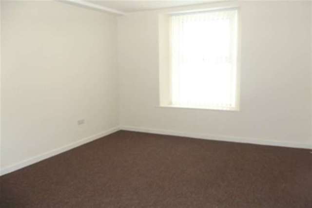  Image of 2 bedroom Flat to rent in Birnbeck Road Weston-super-Mare BS23 at Weston-super-Mare, BS23 2EF