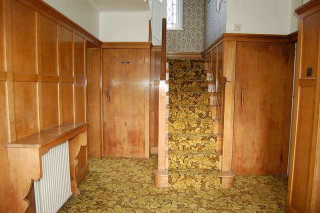  Image of 4 bedroom Detached house to rent in Chafen Road Southampton SO18 at Bitterne Manor  Southampton, SO18 1BD