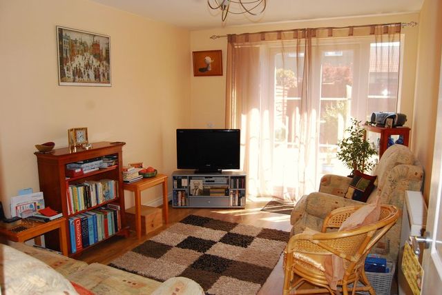  Image of 2 bedroom Flat for sale in Blackhorse Close Emersons Green Bristol BS16 at Blackhorse Close Emersons Green Bristol, BS16 6WD