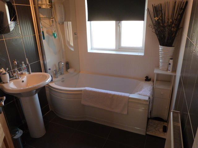  Image of 3 bedroom Semi-Detached house for sale in Black Rod Close Hayes UB3 at Hayes, UB3 4QJ