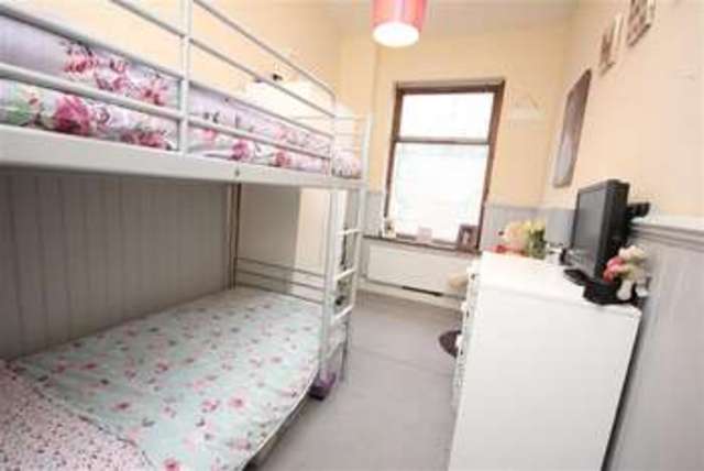  Image of 2 bedroom Property to rent in Blenheim Street Rochdale OL12 at Blenheim Street Rochdale Rochdale, OL12 7DF