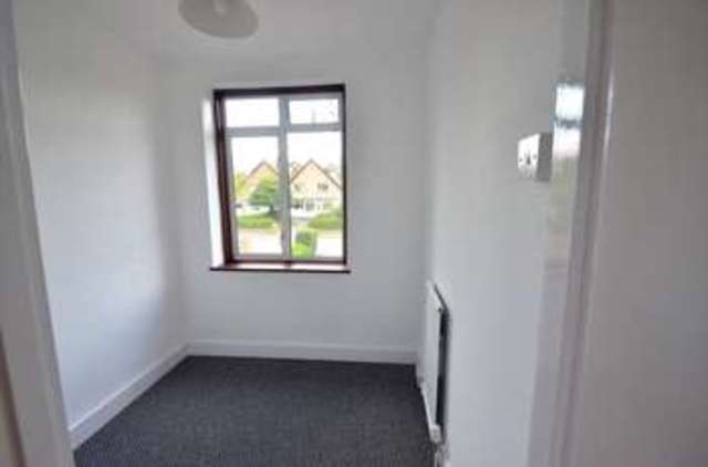  Image of 3 bedroom Property to rent in Blossom Way Uxbridge UB10 at Blossom Way  Uxbridge, UB10 9LN