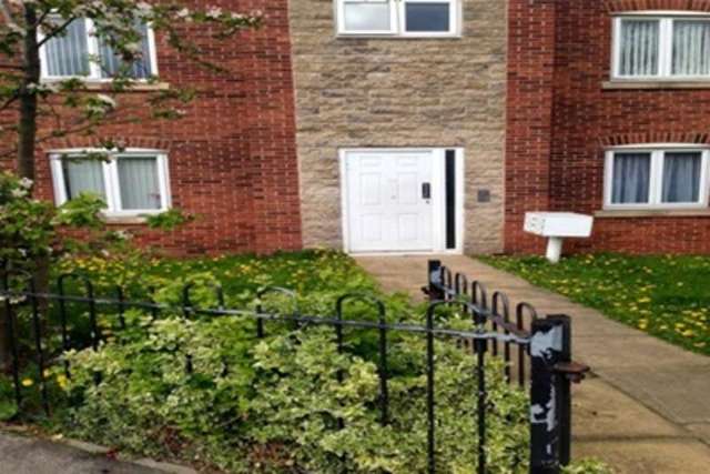  Image of 2 bedroom Flat to rent in Boatmans Walk Ashton-under-Lyne OL7 at Ashton-under-Lyne, OL7 0QF