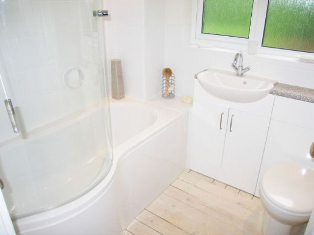  Image of 1 bedroom Terraced house to rent in Bridgestone Drive Bourne End SL8 at Bridgestone Drive  Bourne End, SL8 5XG