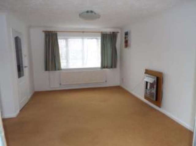  Image of 4 bedroom Detached house for sale in Lakeside Bracknell RG42 at Bracknell Berkshire Newell Green, RG42 2LE