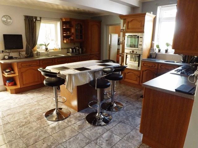  Image of 6 bedroom Detached house for sale in Long Lane Bradwell Great Yarmouth NR31 at Long Lane Bradwell Great Yarmouth, NR31 8PW